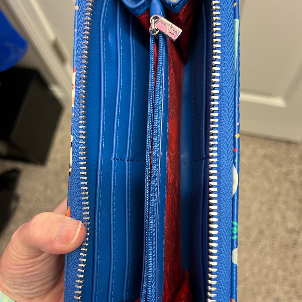 Lpungfly Disney full zip wallet rides and characters - Picture 4 of 5